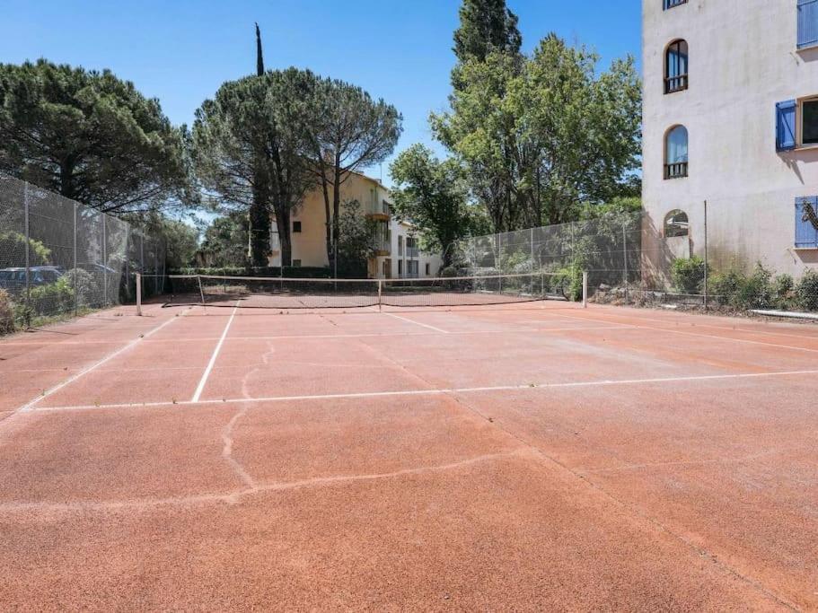 Appartement Frejus Avec Jardin, Piscine, Plage, Tennis 外观 照片