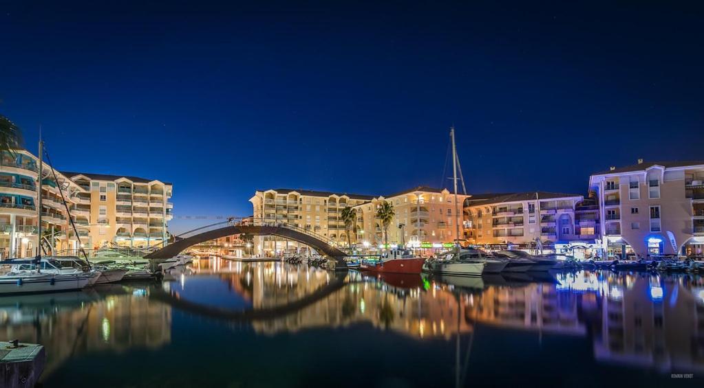Appartement Frejus Avec Jardin, Piscine, Plage, Tennis 外观 照片