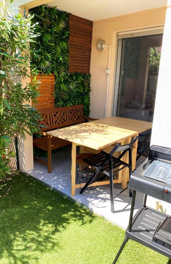 Appartement Frejus Avec Jardin, Piscine, Plage, Tennis 外观 照片